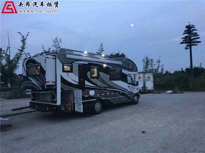 上海青浦华新劳斯莱斯银云婚车出租 经典座驾点亮浪漫时刻，助力服装节时尚盛典